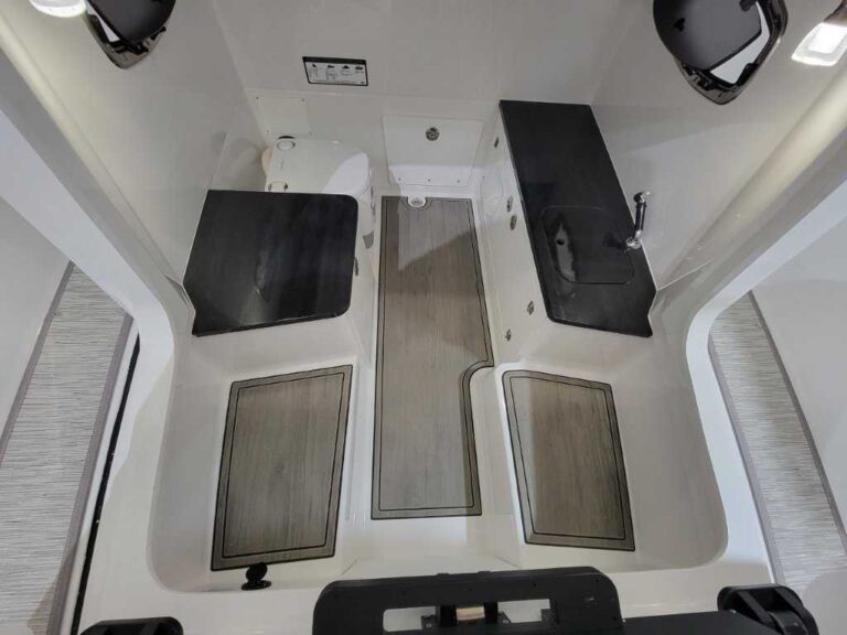 2026 Monterey Elite 25 Stern Drive US-RGFEE104J526 [photo 9]